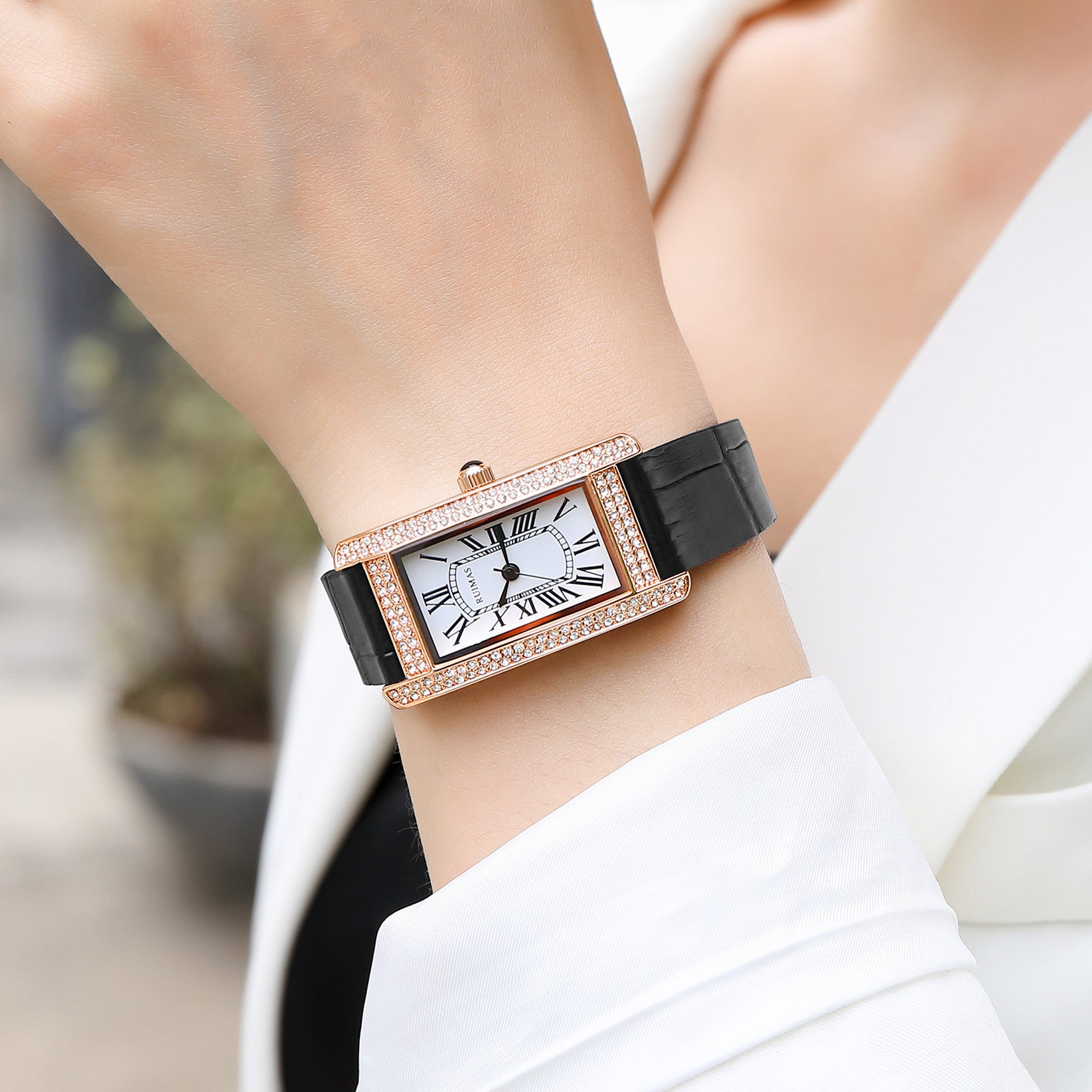 RUIMAS Brand Wrist Watches For Women Square Rose Gold WristWatch Fashion Luxury Leather Female Casual Ladies Quartz Watch Clock