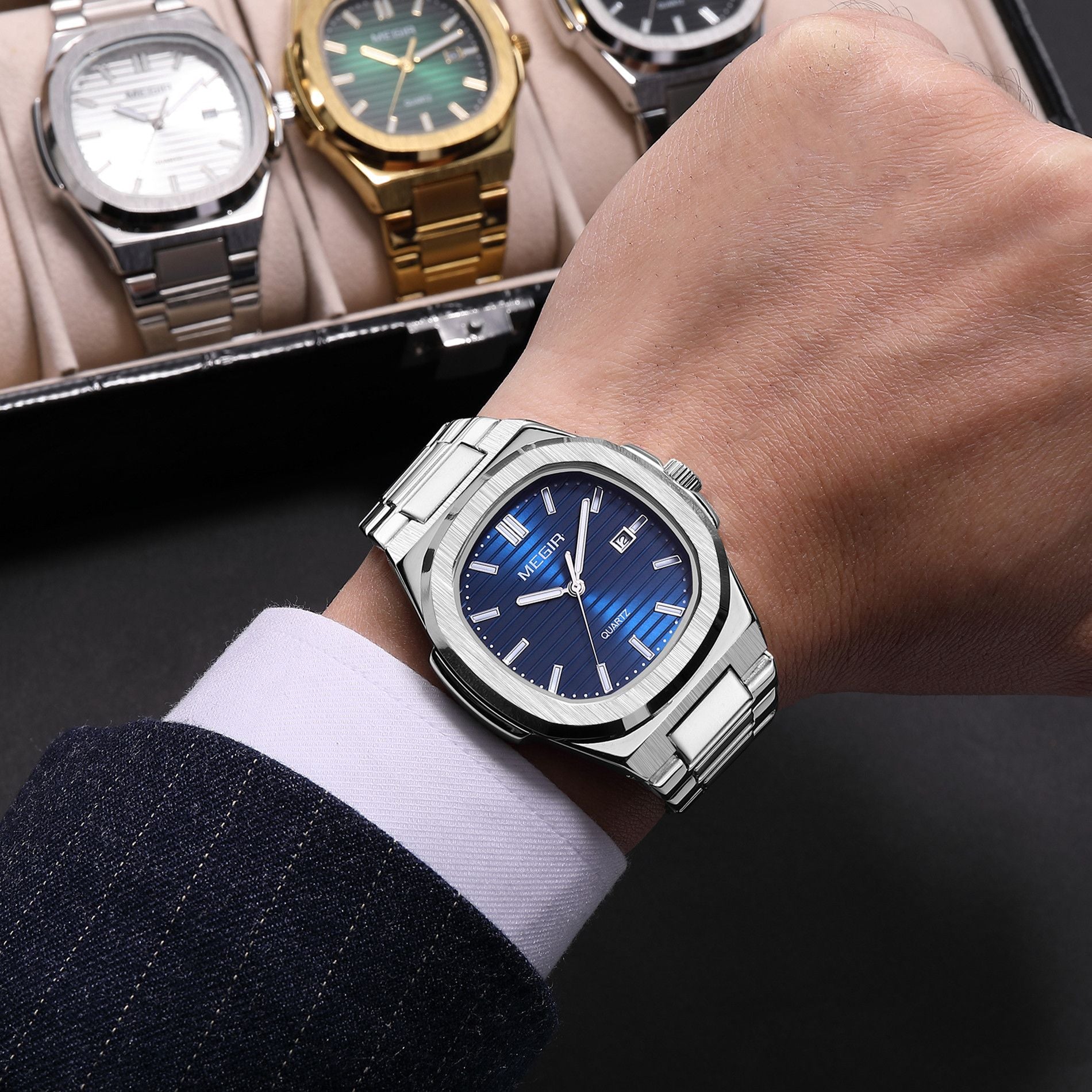 MEGIR Luxury Brand Men Business Watches Waterproof Male Clock Stainless Steel Luminous Quartz Sports Wristwatch Montre Femme 1084